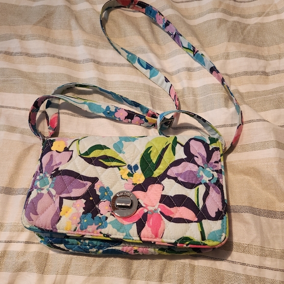 Vera Bradley - Picture 1 of 7